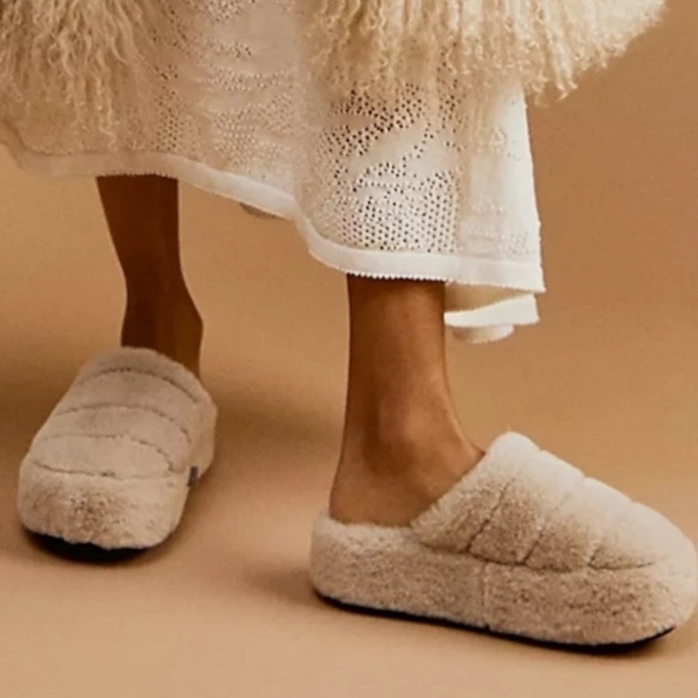 Free People It's A Vibe Platform Slippers in Polar Bear NEW Size 11 Chunky